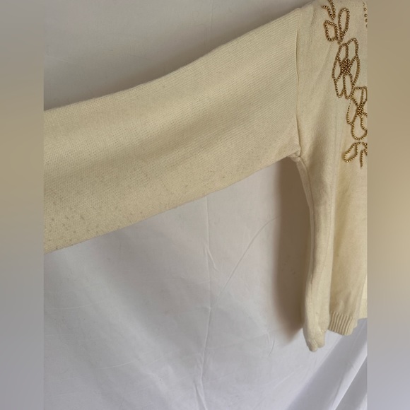 Vintage cream gold flower embellished sweater - Picture 5 of 6